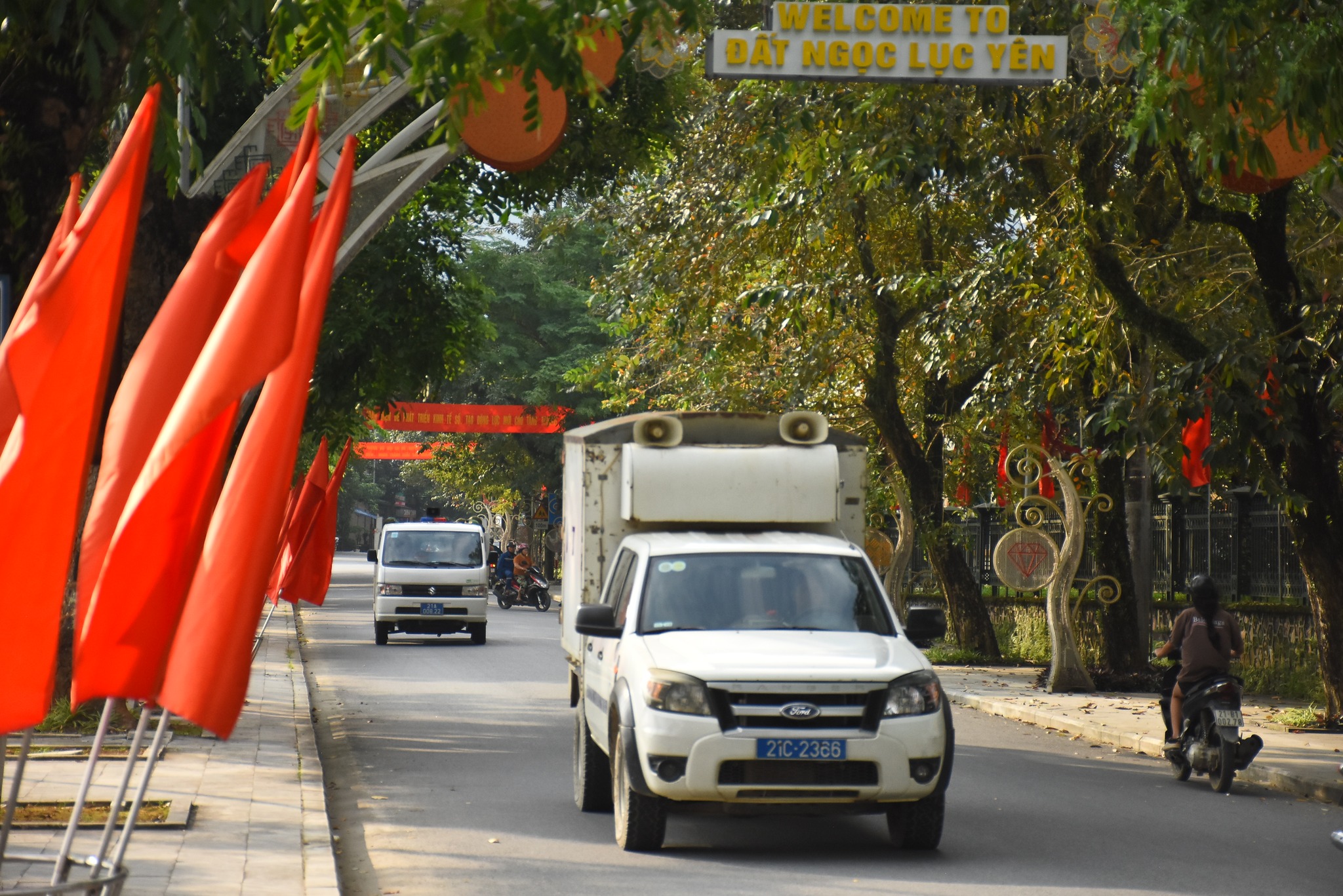 Lục Yên ra quân giải tỏa hành lang giao thông, xây dựng cảnh quan xanh – sạch – đẹp 8 567891791 122228005490299522 4704003810461817550 n
