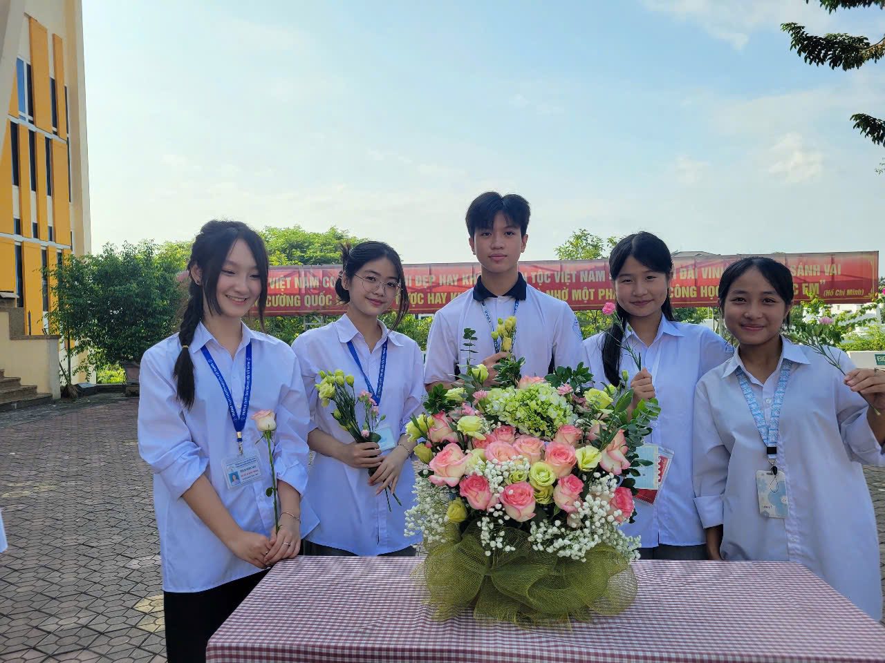 Trường THPT Chuyên Nguyễn Tất Thành sôi nổi ngoại khóa chào mừng Ngày Phụ nữ Việt Nam 20/10 6 568995639 1324555029467161 2236024006455104922 n