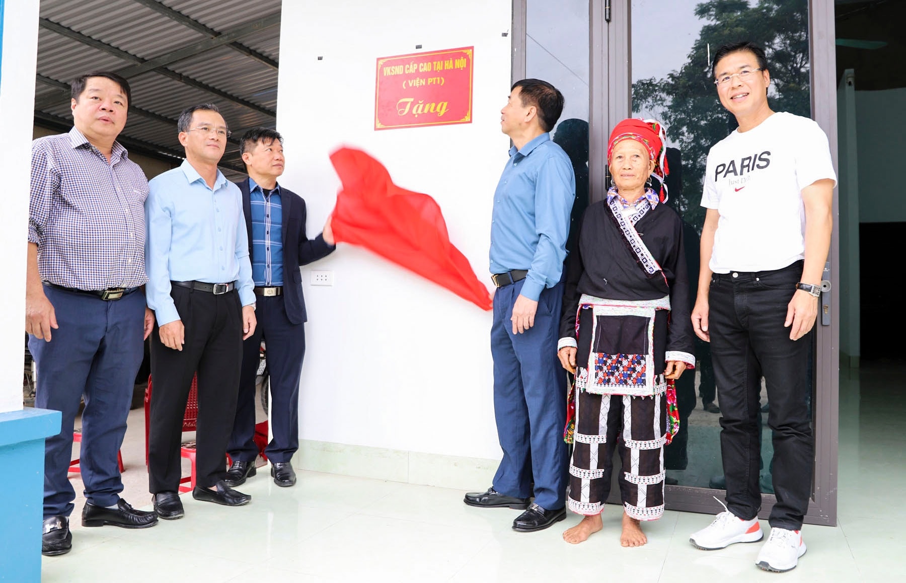 Ngôi nhà nghĩa tình thắp sáng niềm tin cho gia đình vùng lũ Trịnh Tường 1 570546546 750288131403330 143144368719850103 n