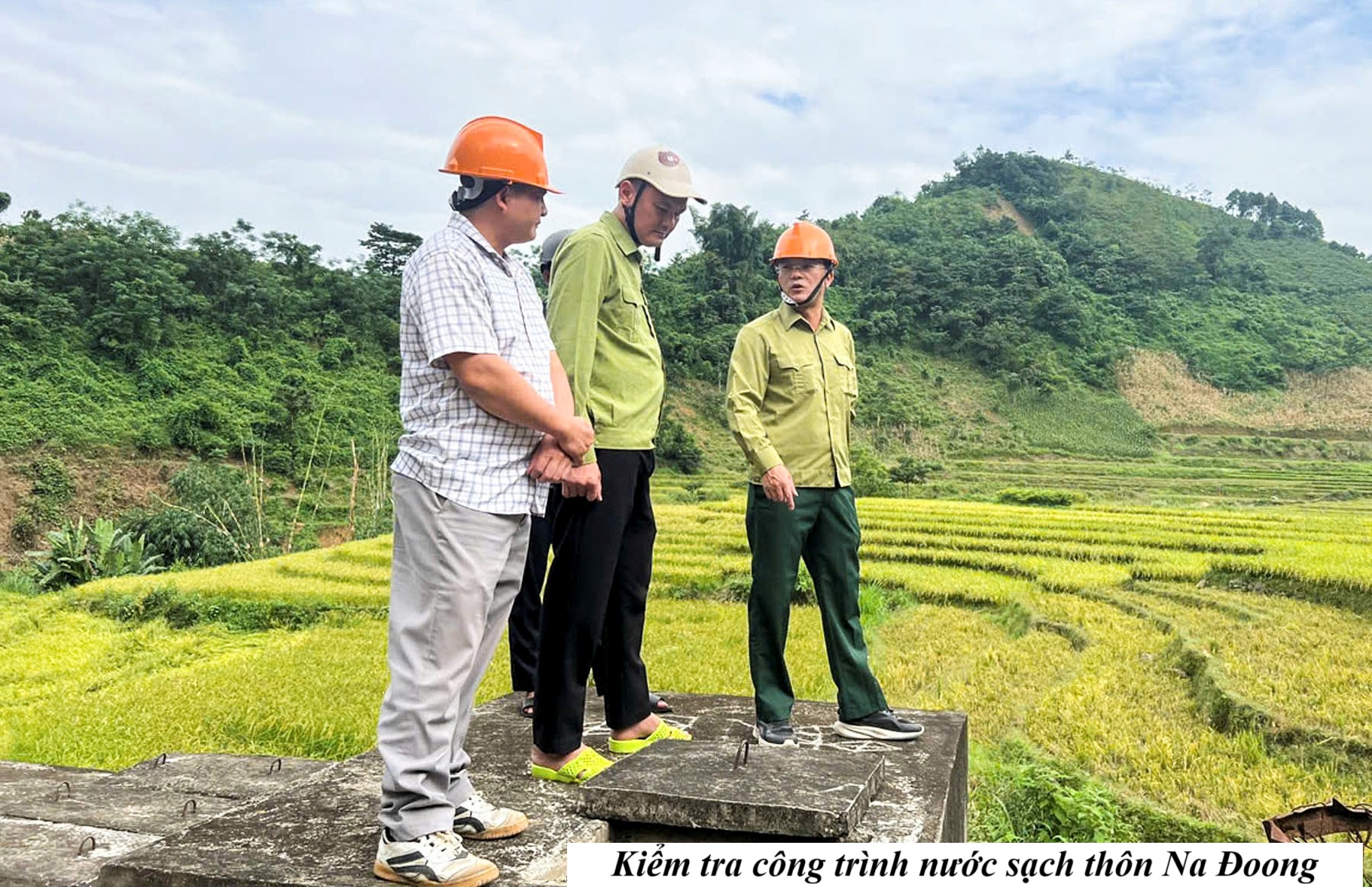 Đảng ủy xã Trịnh Tường tăng cường thăm cơ sở, lắng nghe dân, xây dựng niềm tin từ những điều gần gũi 5 571150944 752796164485860 2584212062261165189 n