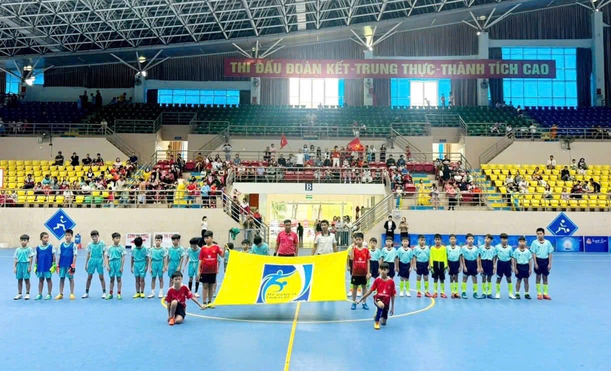 Sôi động khai mạc Giải Futsal “Tranh cúp Tiểu học Bắc Lệnh mở rộng” lần IV năm 2025 5 571153791 122139868988925719 5597006052535029055 n