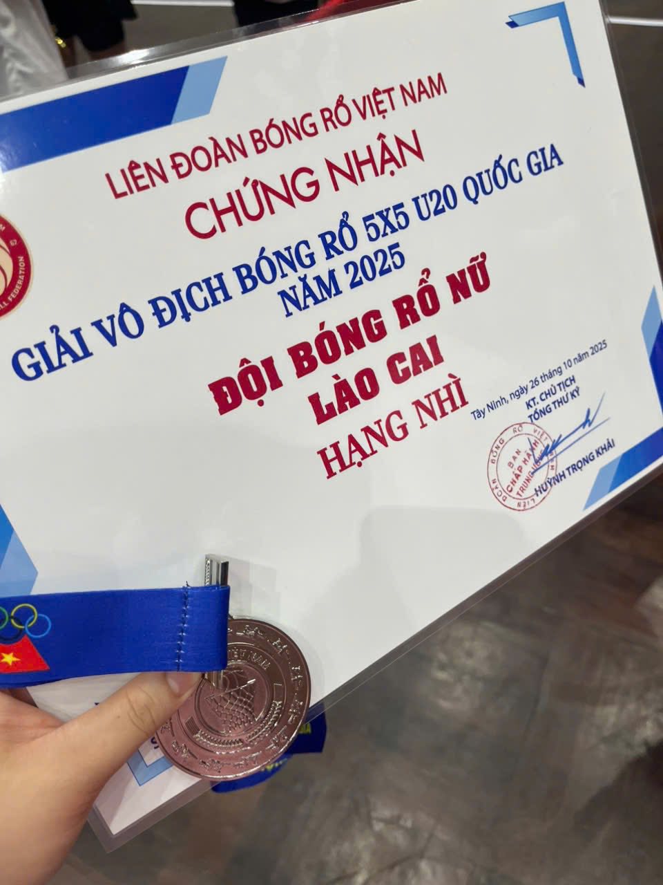 Tỏa sáng từ sân chơi quốc gia: Nữ sinh THPT Lý Thường Kiệt cùng đồng đội giành Á quân Giải bóng rổ U20 toàn quốc 2 571171979 1394971092630645 4765294020708934573 n 1