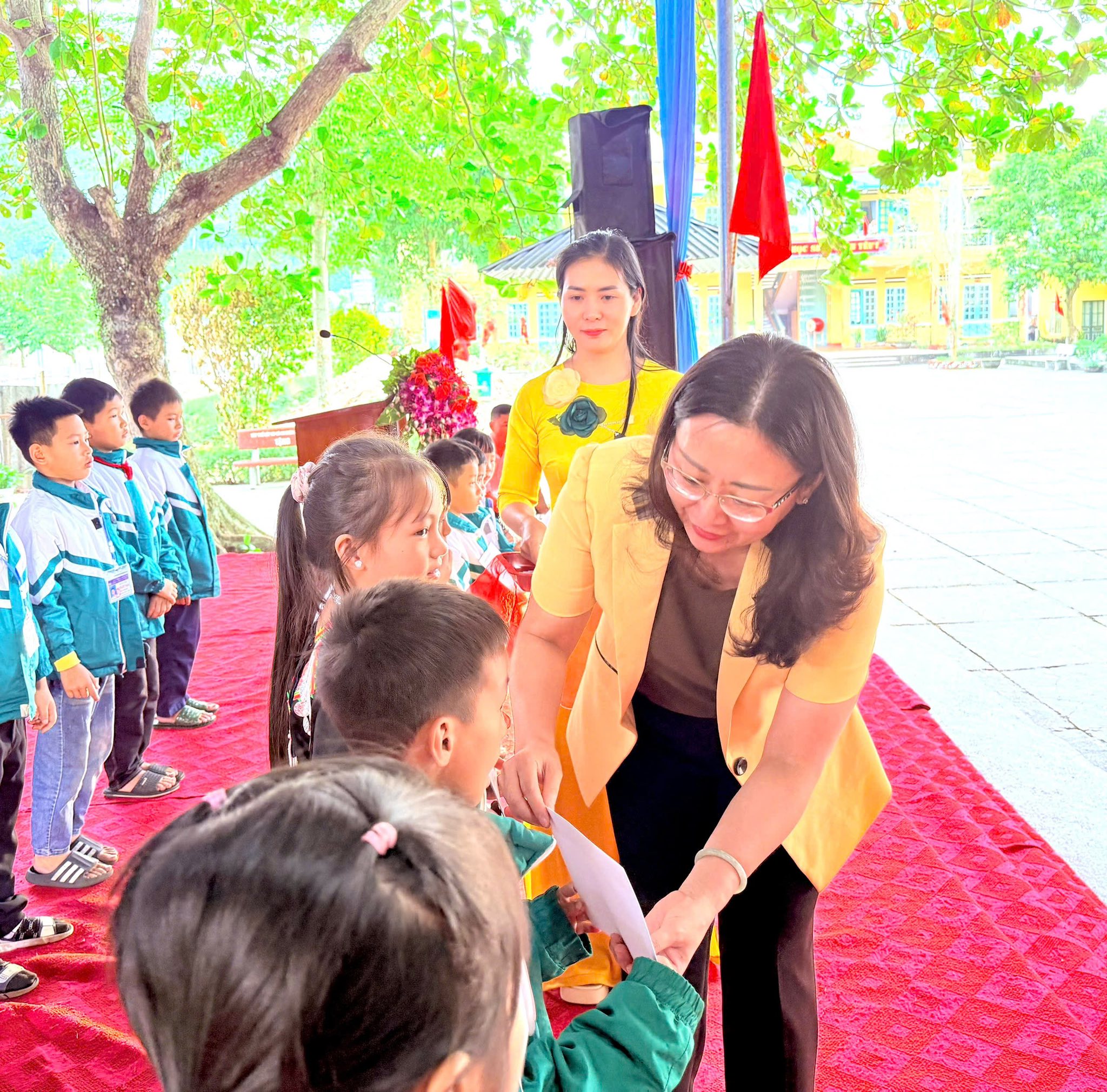 Khởi công xây dựng Trường Tiểu học Trần Phú B: Chung tay vì tương lai trẻ em vùng cao 4 571174094 1134920078832194 2722474200483731281 n