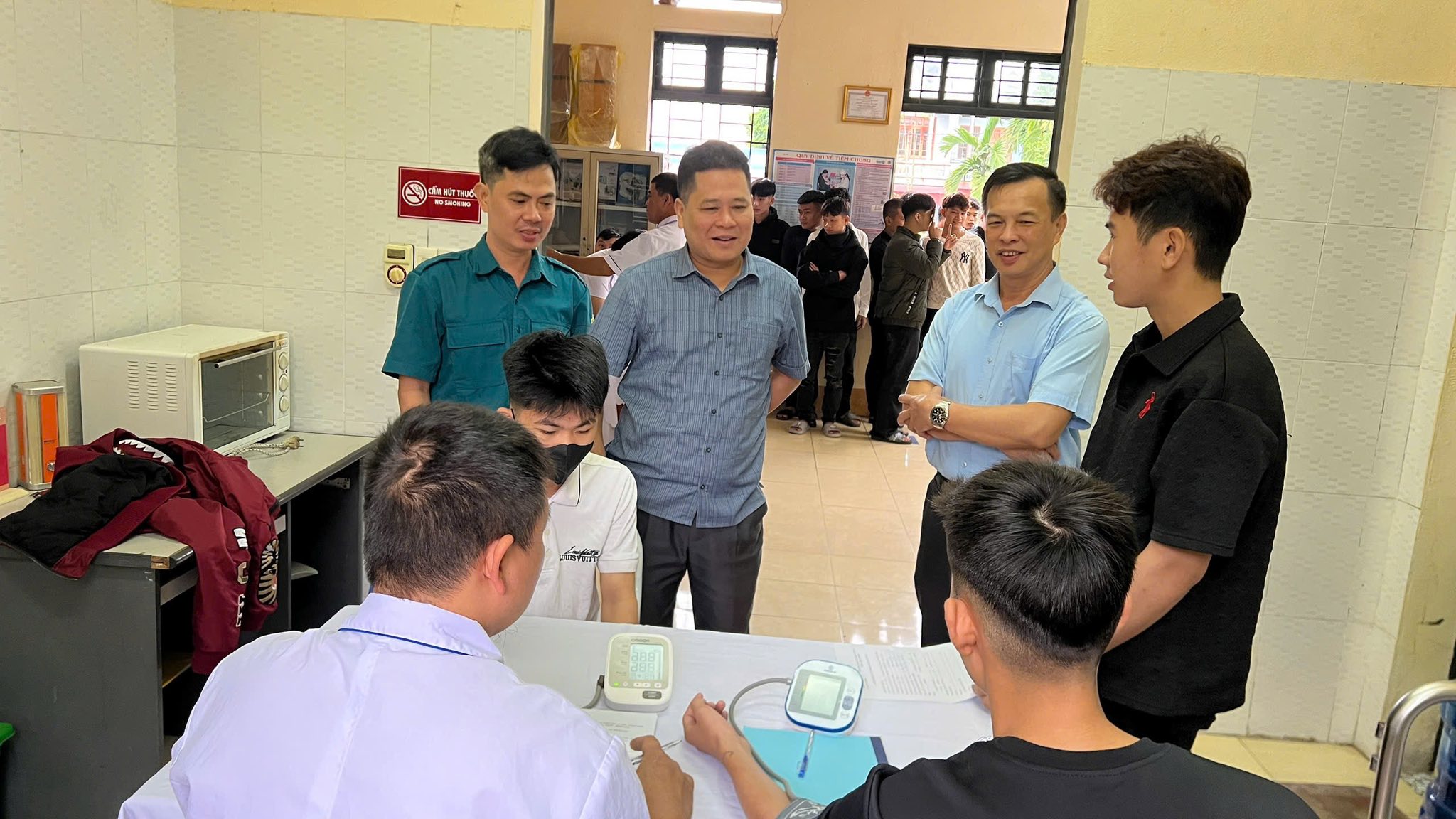 Tằng Loỏng khám sơ tuyển nghĩa vụ quân sự và công an nghĩa vụ năm 2026: Thanh niên hăng hái lên đường vì Tổ quốc 4 571177723 1166607198906537 9080121922684591278 n