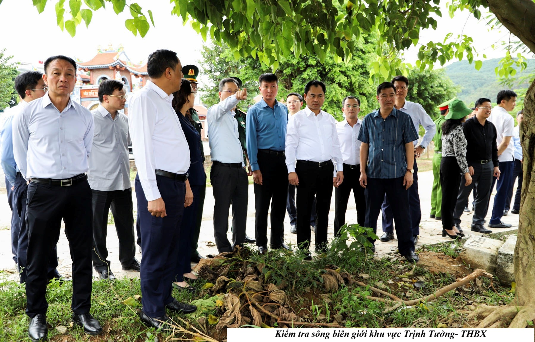 Bí thư Tỉnh ủy Trịnh Việt Hùng kiểm tra tiến độ các dự án trọng điểm, động viên lực lượng biên phòng và Nhân dân vùng biên 3 571206113 749121854853291 5121081768128755619 n