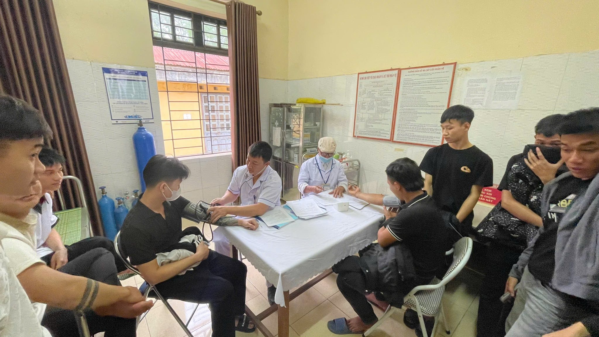 Tằng Loỏng khám sơ tuyển nghĩa vụ quân sự và công an nghĩa vụ năm 2026: Thanh niên hăng hái lên đường vì Tổ quốc 8 571221574 1166607435573180 6408949986118494464 n
