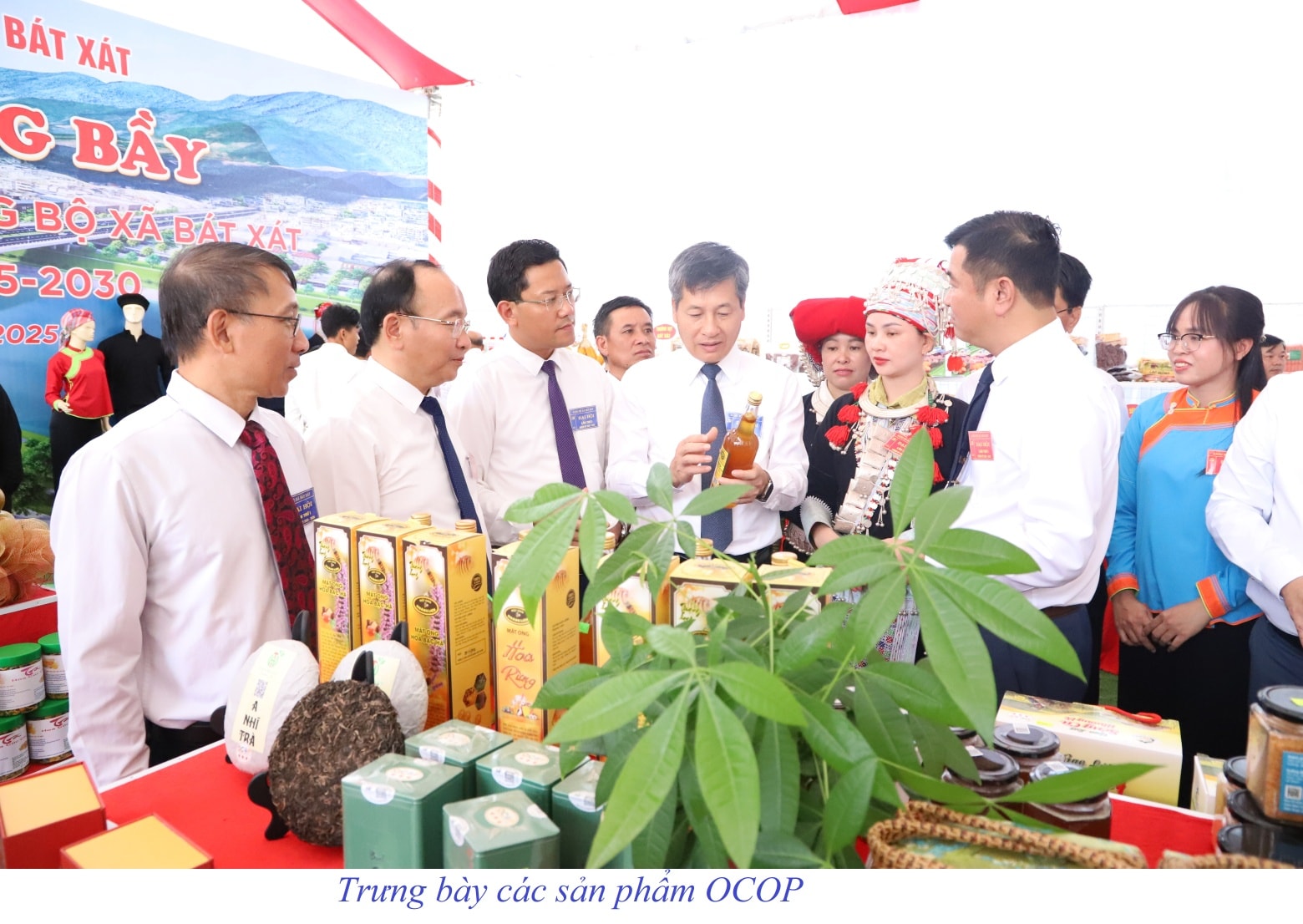 Thi đua yêu nước ở Bát Xát – Sức mạnh cộng đồng, khát vọng vươn lên 1 571240041 754757954289681 8792345882639080680 n