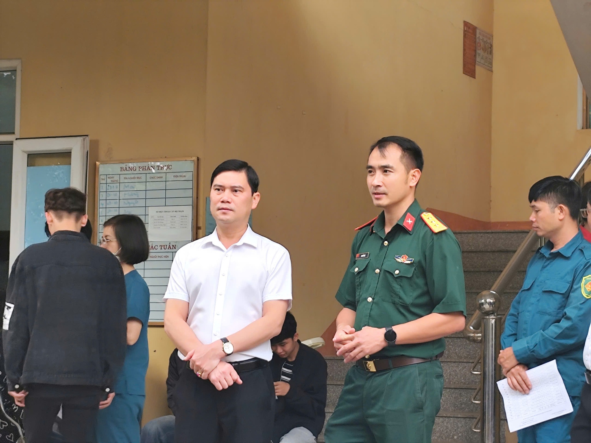 Thanh niên phường Nghĩa Lộ hăng hái tham gia khám tuyển nghĩa vụ quân sự năm 2026 4 571287695 771690552566291 245086261394060527 n