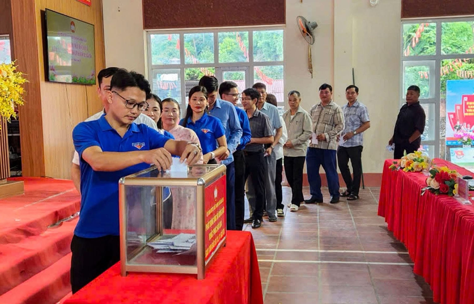 Bản Xèo chung tay ủng hộ đồng bào Lào Cai khắc phục hậu quả bão số 10, 11 4 59AD4628 BCA4 4153 B332 6305AE81491C