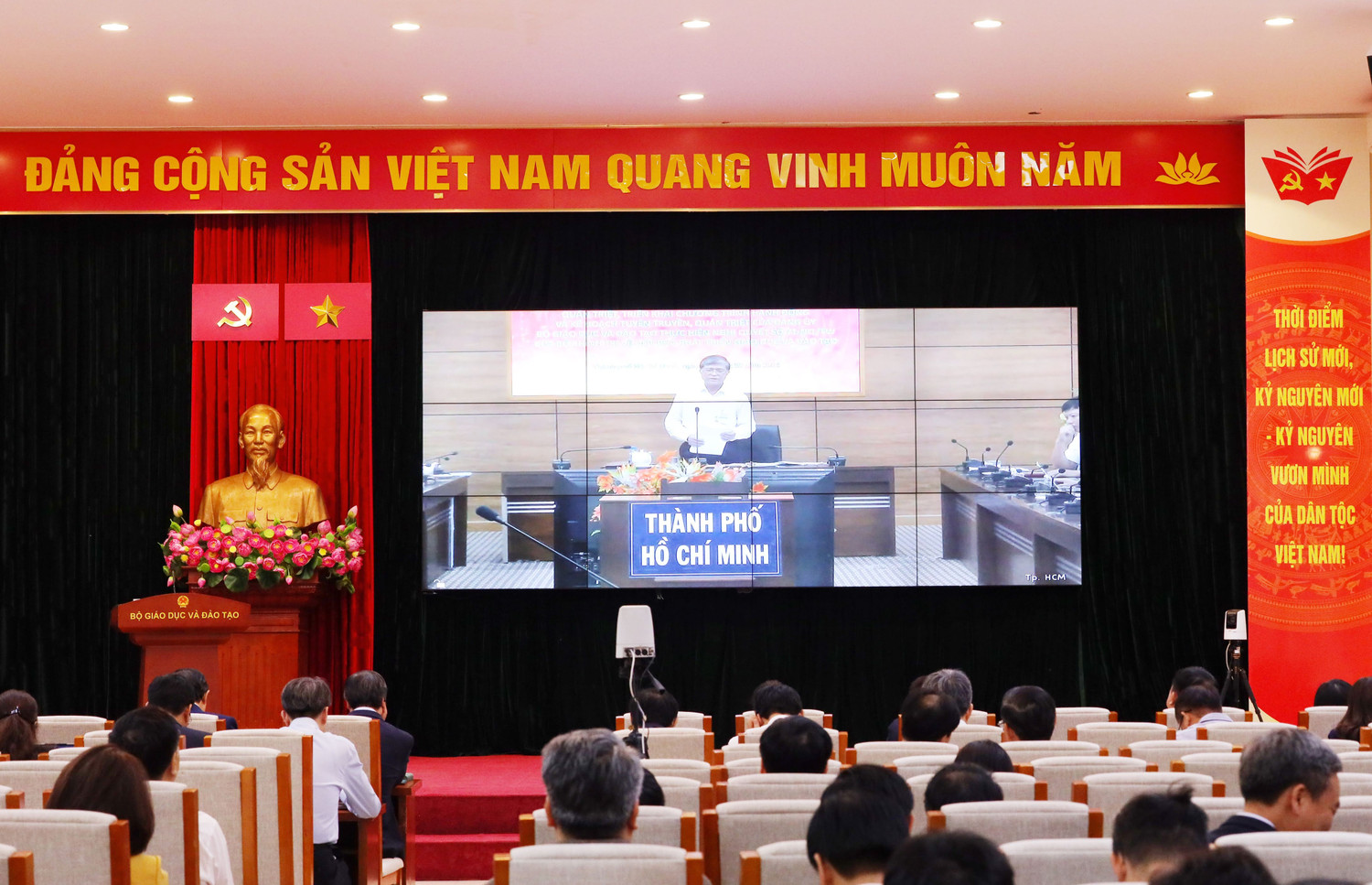 Hội nghị được triển khai trực tiếp kết hợp trực tuyến tại hơn 1.000 điểm cầu trên toàn quốc. img-0738.jpg