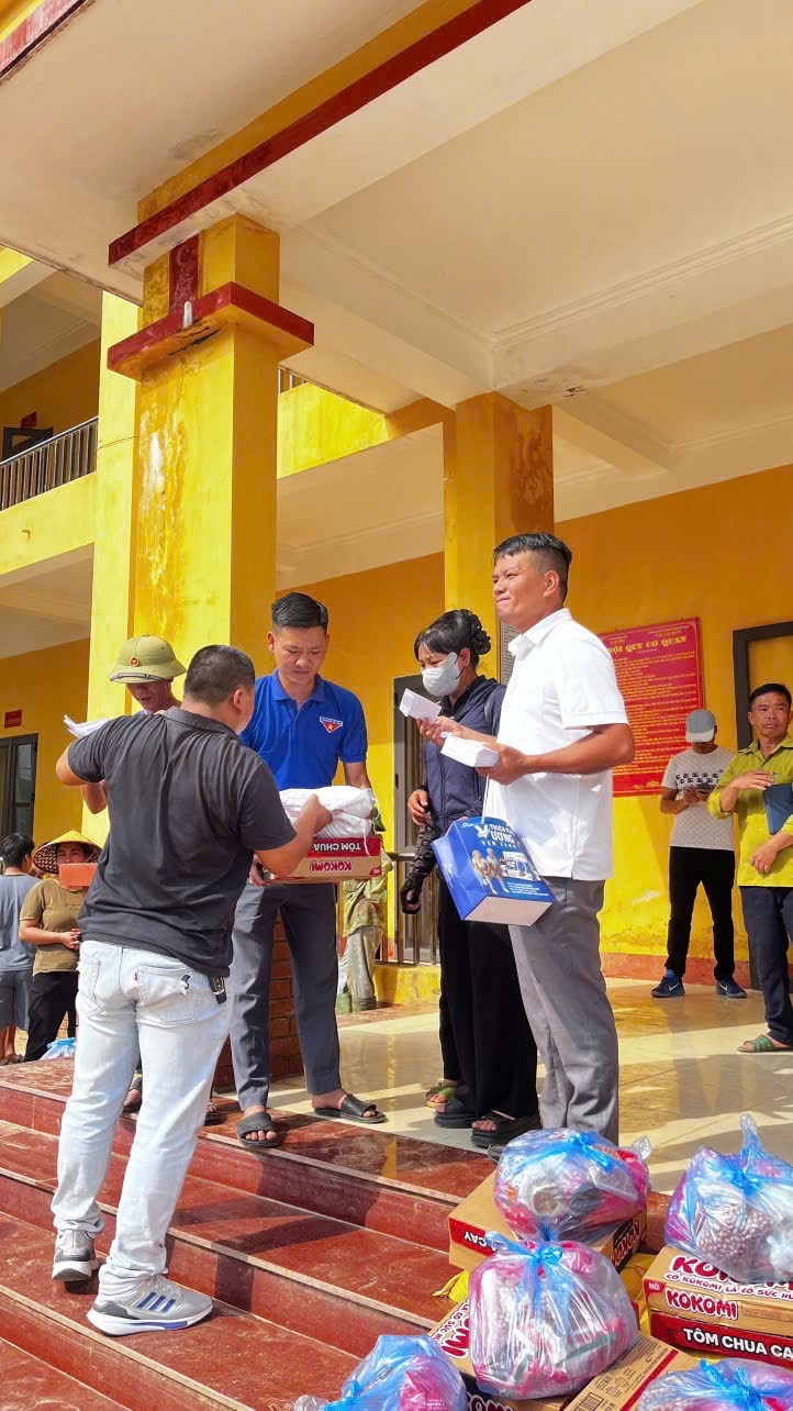 Lan tỏa tinh thần “lá lành đùm lá rách” đến vùng lũ Việt Hồng 2 7B5F124F 5AD9 4645 9903 D0763788593C