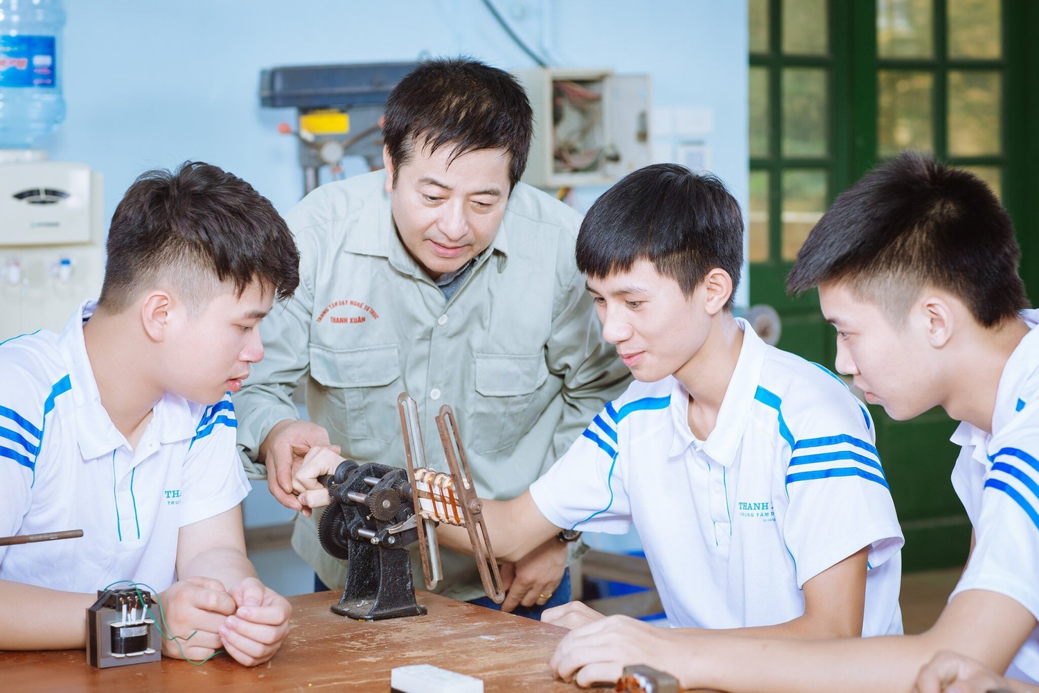 Ảnh minh họa/internet. giaovientrungcap.jpg