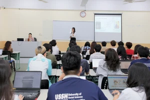 9f2911d4ffd64526964adef7fb640179 chung chi giao duc dai hoc 2.jpg