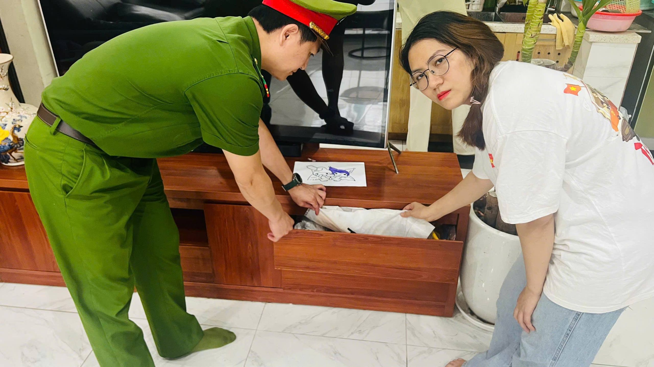 Anh 2. Kham xet noi o cua doi tuong Tran Thi Dung 1 scaled