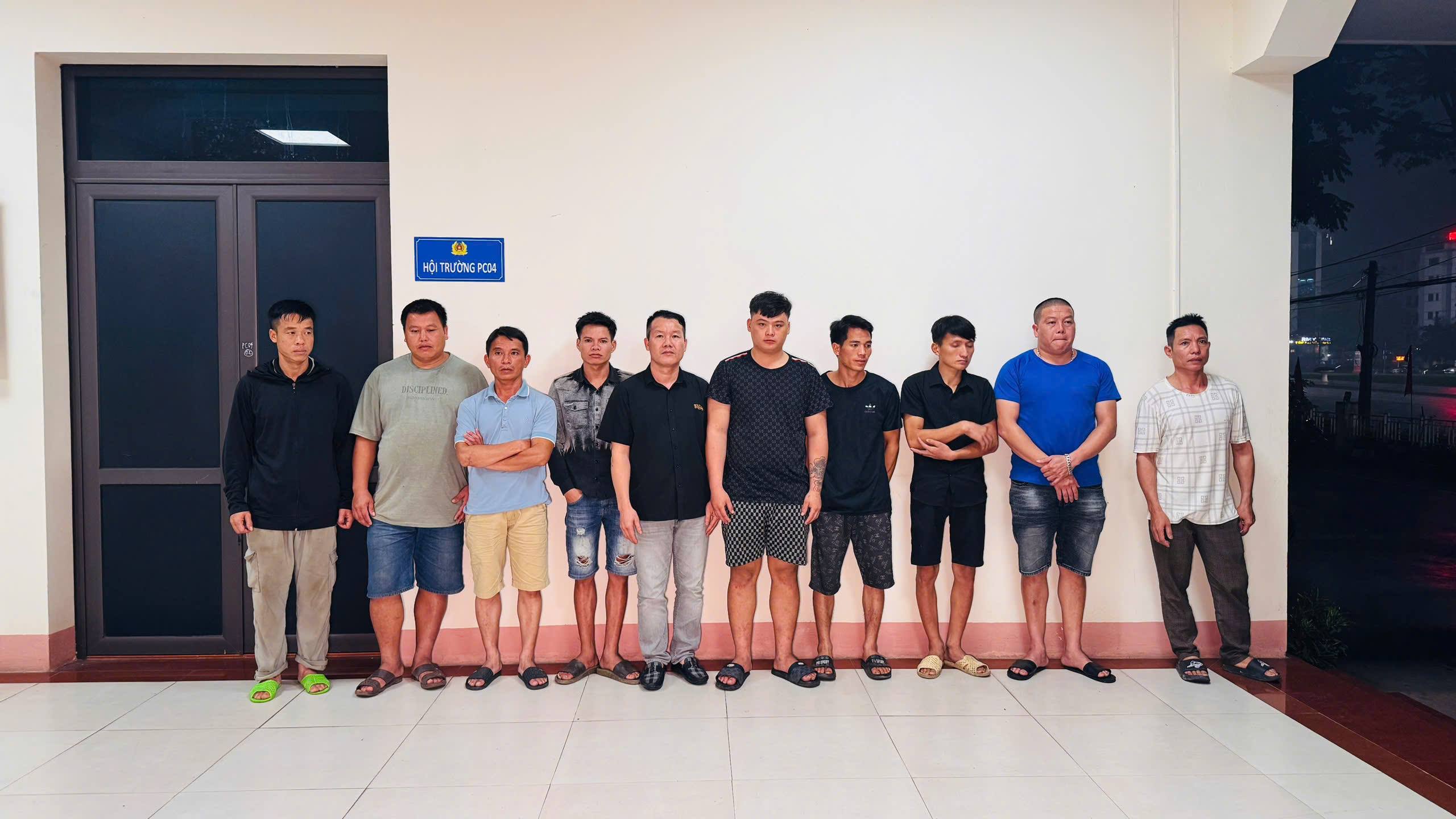 Anh 2. Trieu tap 11 doi tuong