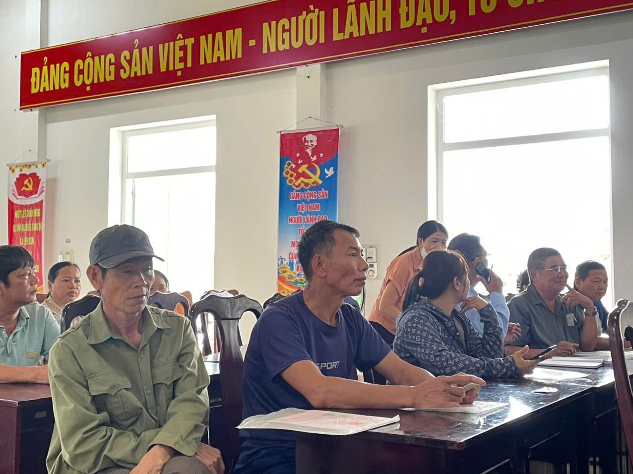 Liên Sơn quyết tâm hoàn thành Chiến dịch “90 ngày làm giàu, làm sạch cơ sở dữ liệu đất đai” 2 EFE288C5 ABFC 4790 B5FB AC1B22FC08D4