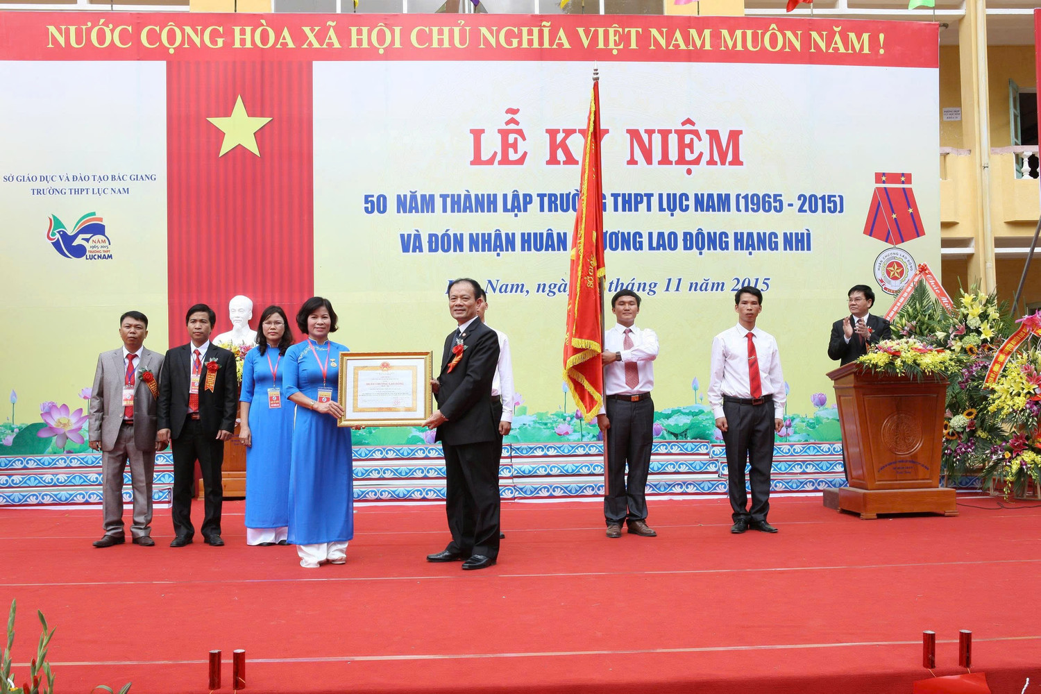 luc-nam-2.jpg