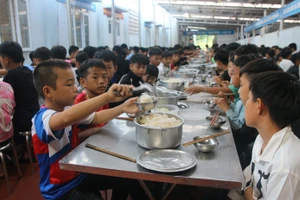 e77b252df72c4a85977a2f3a998cf891 truong vung cao lai chau 2.jpg