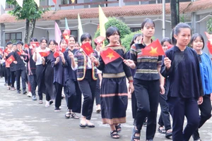 faaac7f82cf94641905871e88f353627 hoi dap.jpg