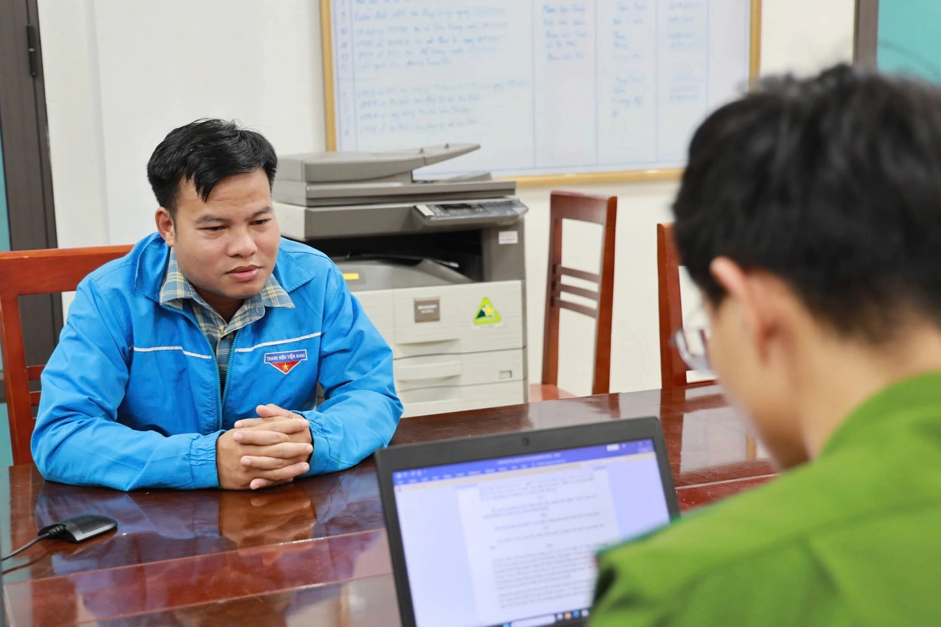 Khởi tố giáo viên ở Lào Cai làm giả công văn UBND tỉnh để “lấy điểm” với nhà trường khoi to edited 1761631340811