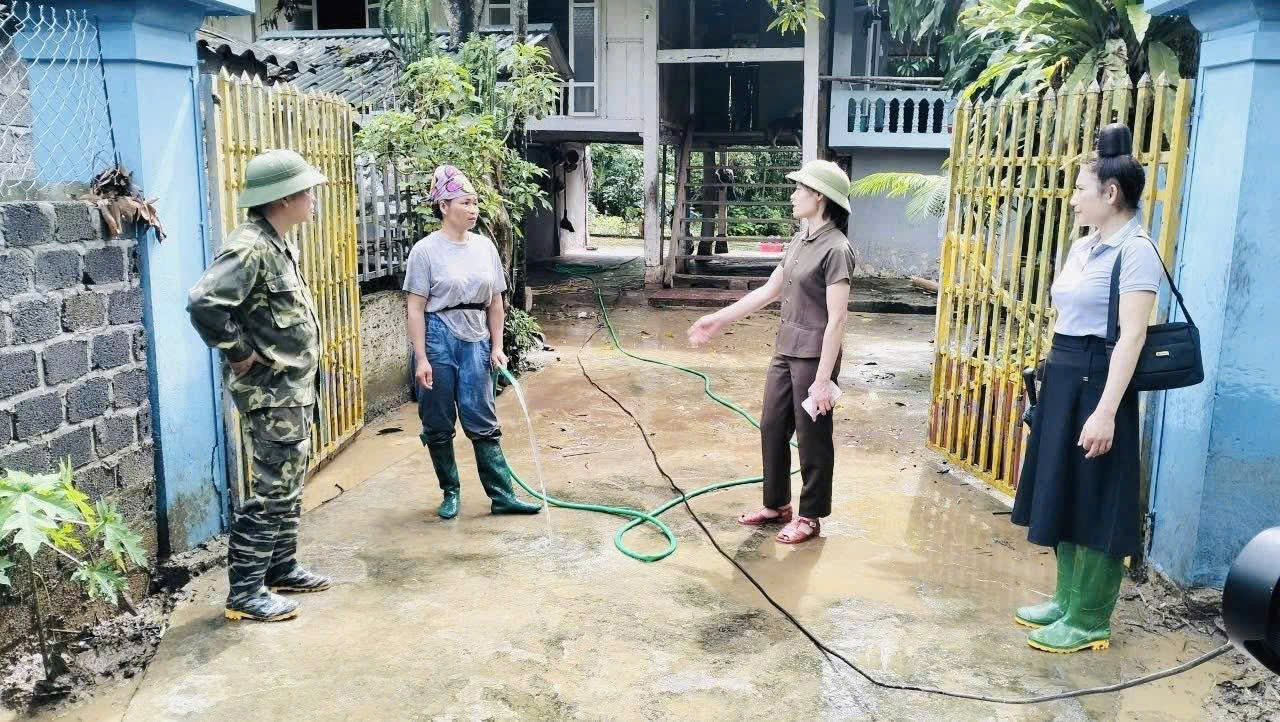 Phường Cầu Thia khẩn trương xây dựng phương án khắc phục sạt lở sau bão số 10 2 z7073347090646 6775fdf1b59b57f14090acaf5db35d3e