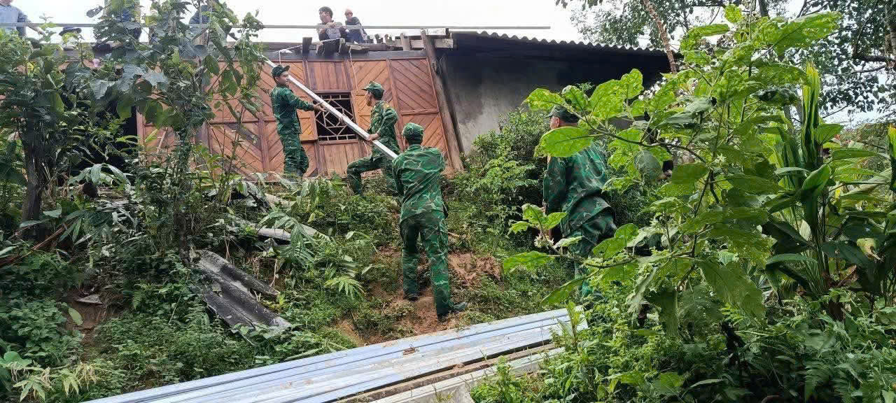 Tình quân dân nơi biên giới: Chỗ dựa vững chắc sau bão 7 z7073852403959 49b4453f503a1744a811ffcd0556cf79