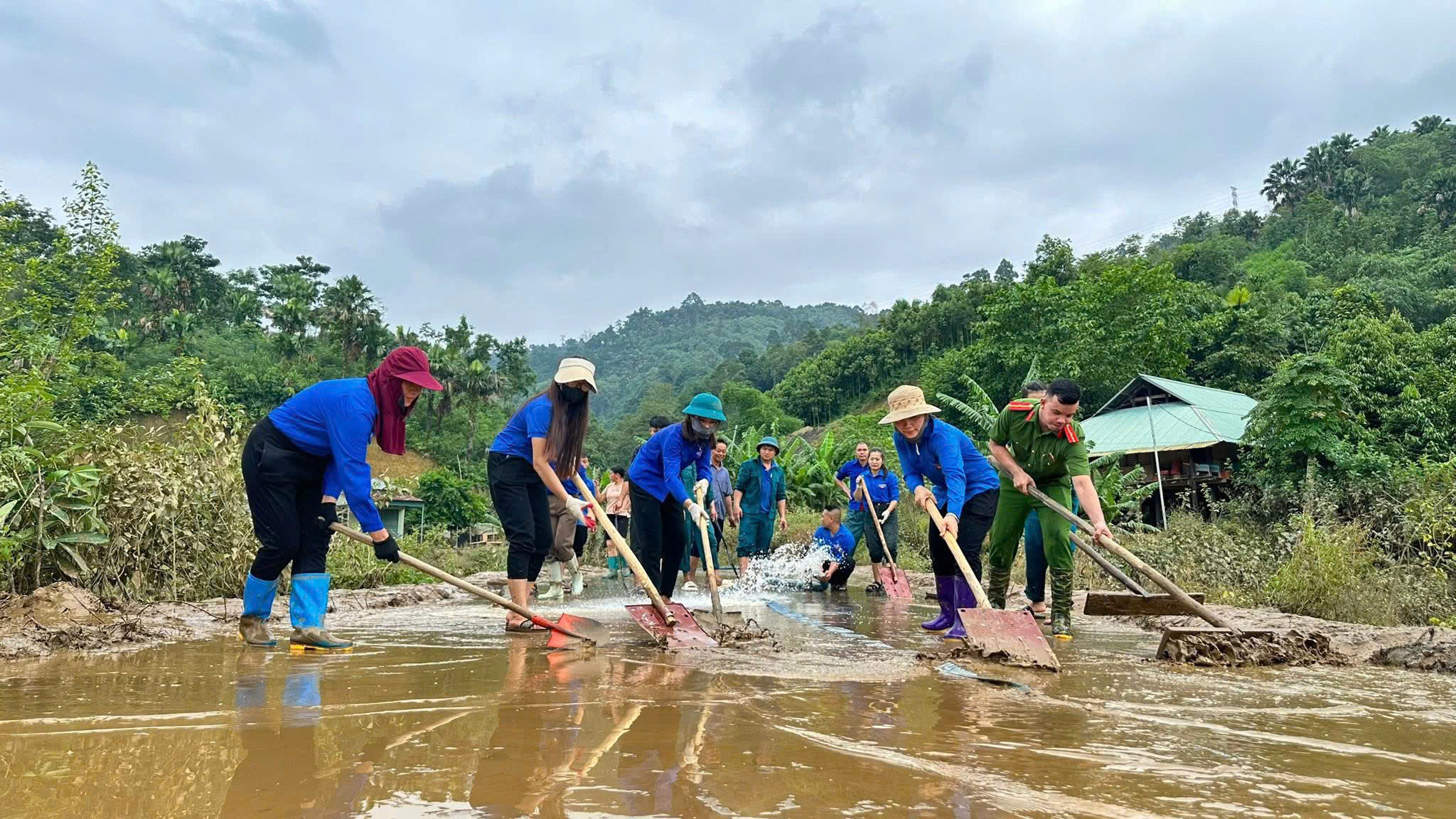 z7077646996128 85afe71f37d1422e9baf304a340667a7