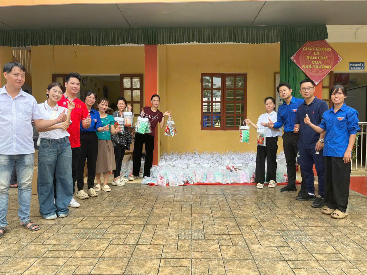 z7087418018062 2b328e8813e7837e127be076e03b0f6d