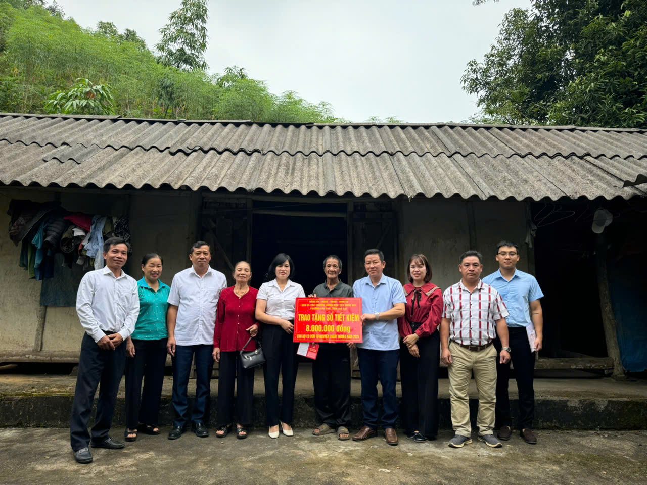 Phường Văn Phú: Lan tỏa tinh thần tự lực từ chương trình hỗ trợ hộ nghèo thoát nghèo 1 573906449 122174626634596209 3102738403745943682 n 1