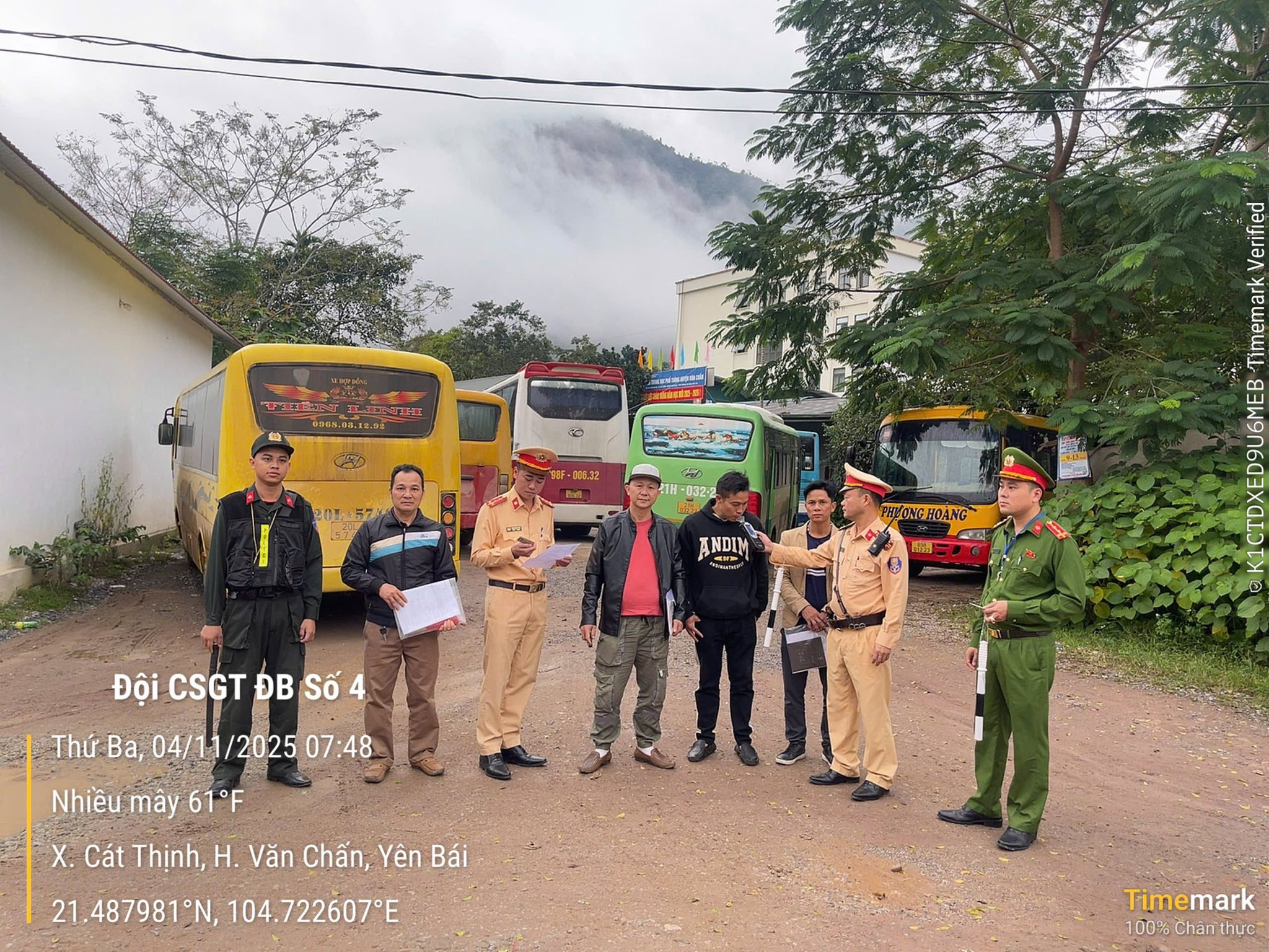 CSGT đồng loạt tổng kiểm tra bãi giữ xe quanh trường học: Hàng chục nghìn học sinh vi phạm bị phát hiện 5 575169482 122135524550955851 1592398844634176907 n