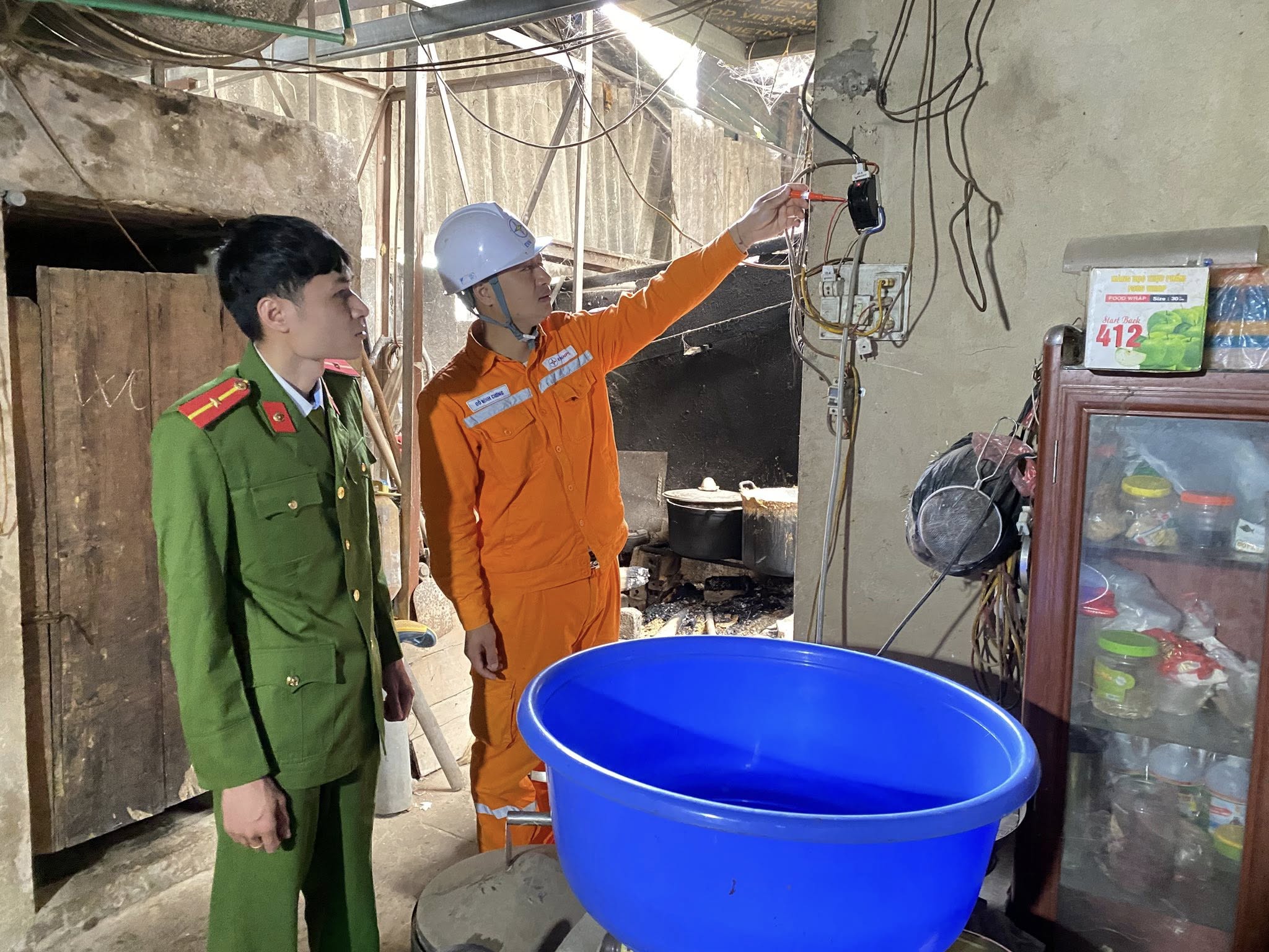 Gia Hội tổng điều tra công tác phòng cháy chữa cháy: Chung tay xây dựng khu dân cư an toàn 1 577446039 1135857408707063 8855680801912435252 n