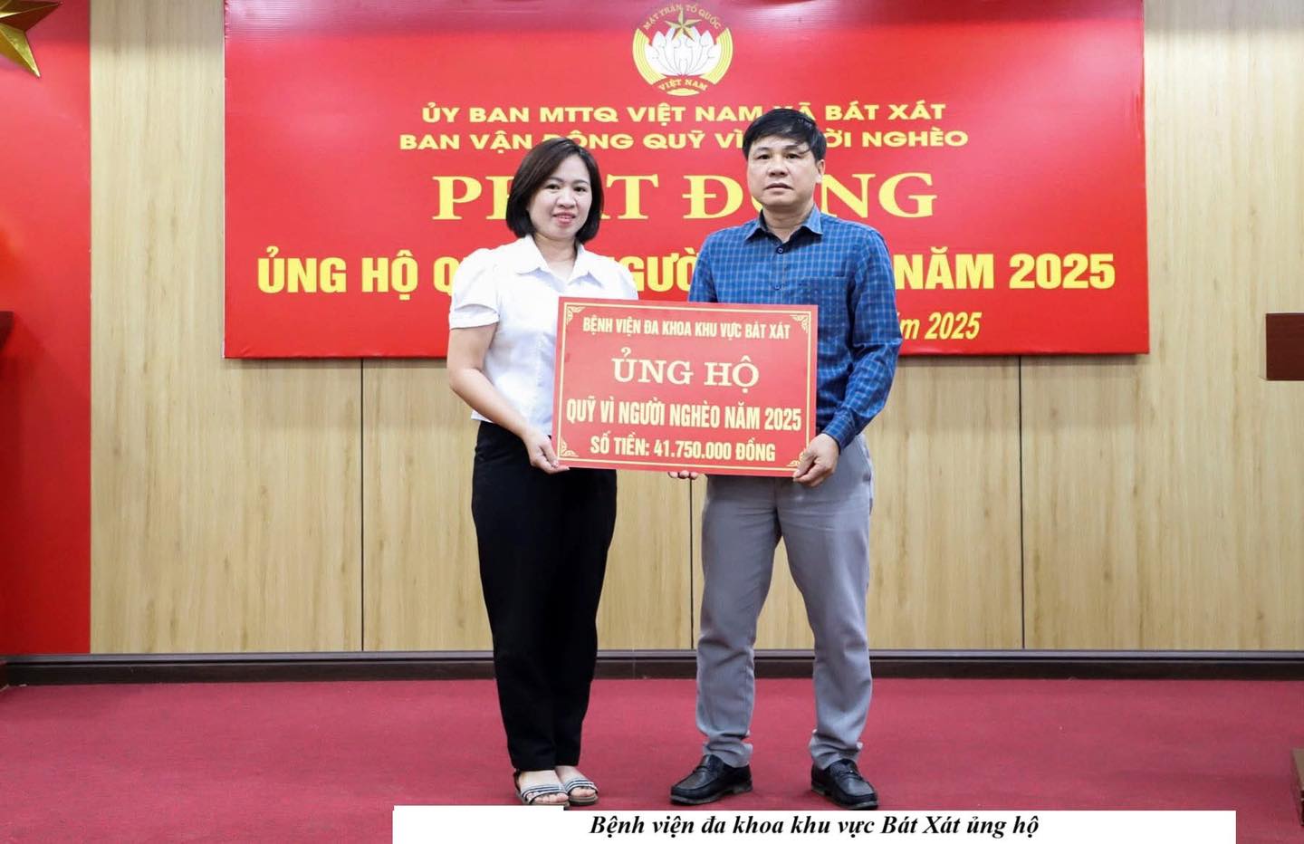 Bát Xát lan tỏa tinh thần sẻ chia, phát động ủng hộ Quỹ “Vì người nghèo” năm 2025 5 578276818 1257492949516715 3185735065789122524 n