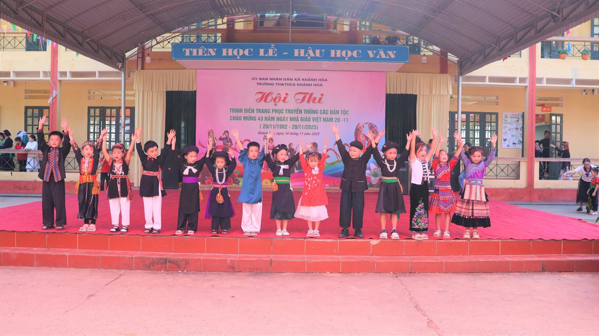 Trường TH&THCS Khánh Hoà rực rỡ sắc màu văn hoá trong chuỗi hoạt động chào mừng 20/11 10 580547524 1194143119489381 7567206656852110755 n