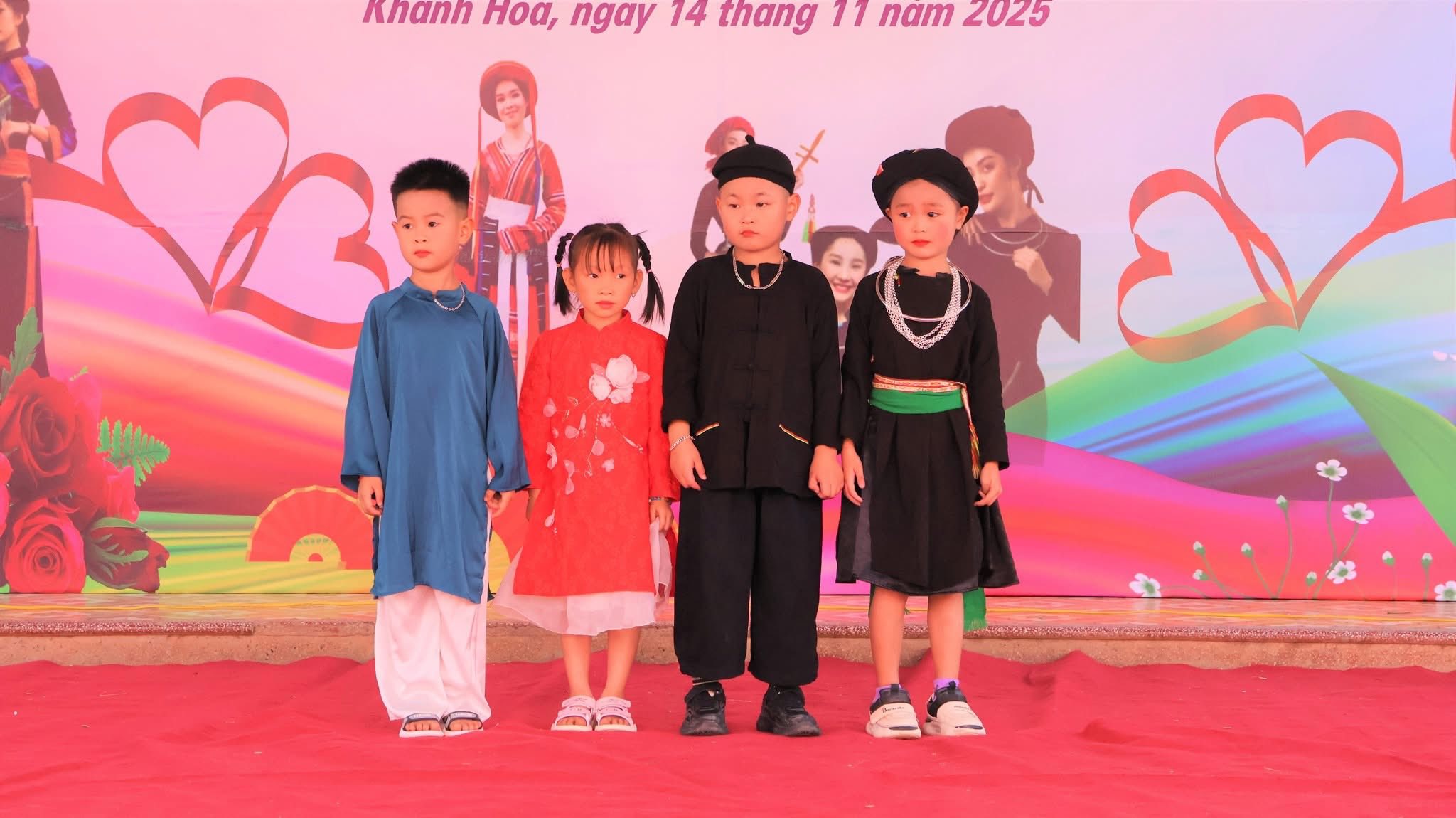 Trường TH&THCS Khánh Hoà rực rỡ sắc màu văn hoá trong chuỗi hoạt động chào mừng 20/11 8 580560450 1194143312822695 7705213795745210774 n