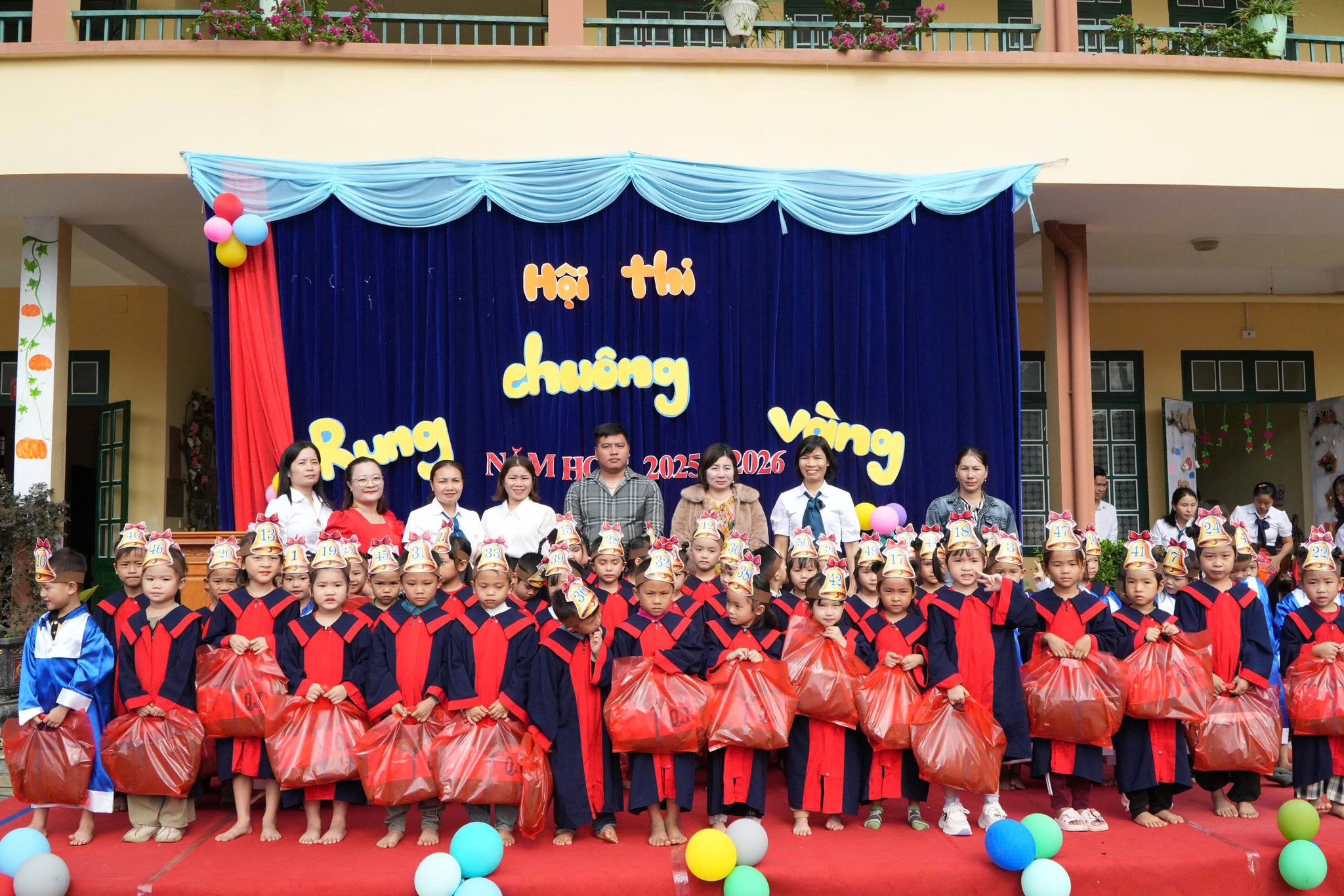 Rộn ràng “Rung chuông vàng” ở Trường MN Xuân Thượng: Ngày hội tri thức nuôi dưỡng ước mơ tuổi thơ 8 581934467 1408675564598132 4833991071856720306 n