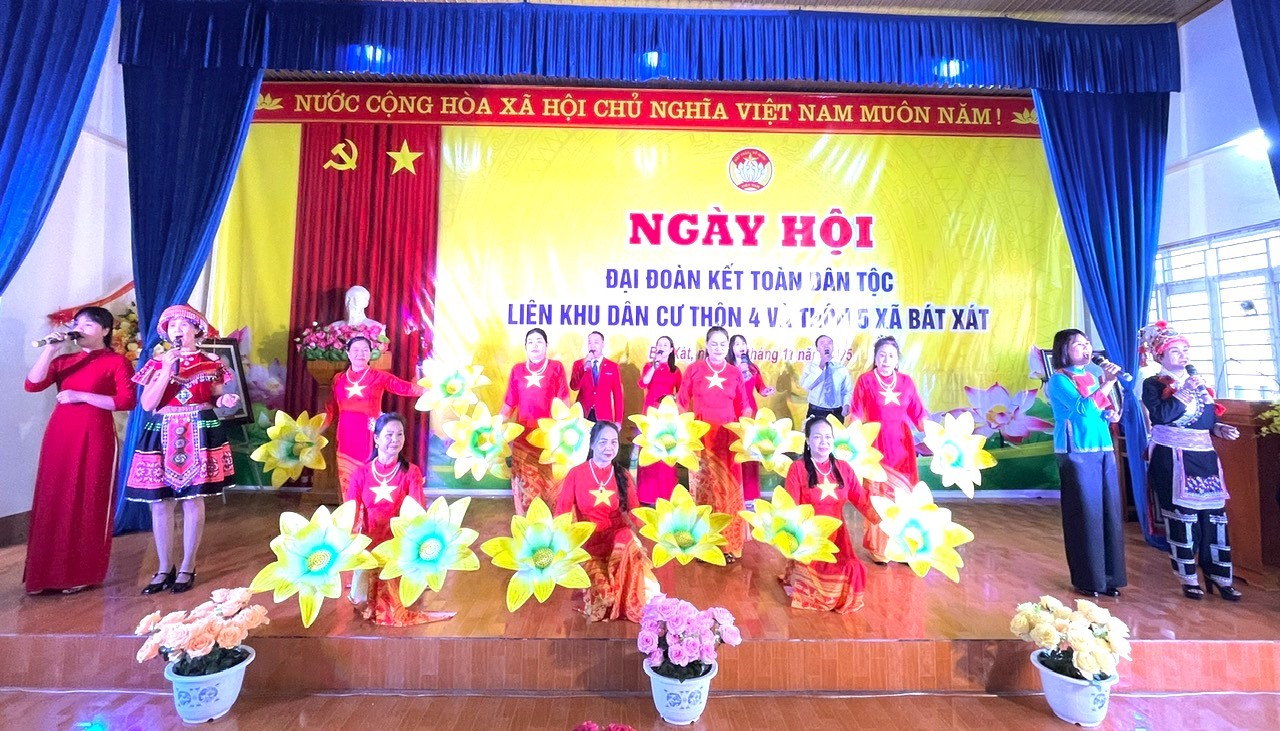 Không khí đoàn kết rộn ràng trong Ngày hội Đại đoàn kết của liên khu thôn 4, 5 xã Bát Xát 17 583601026 769887459443397 167554899416701842 n 1