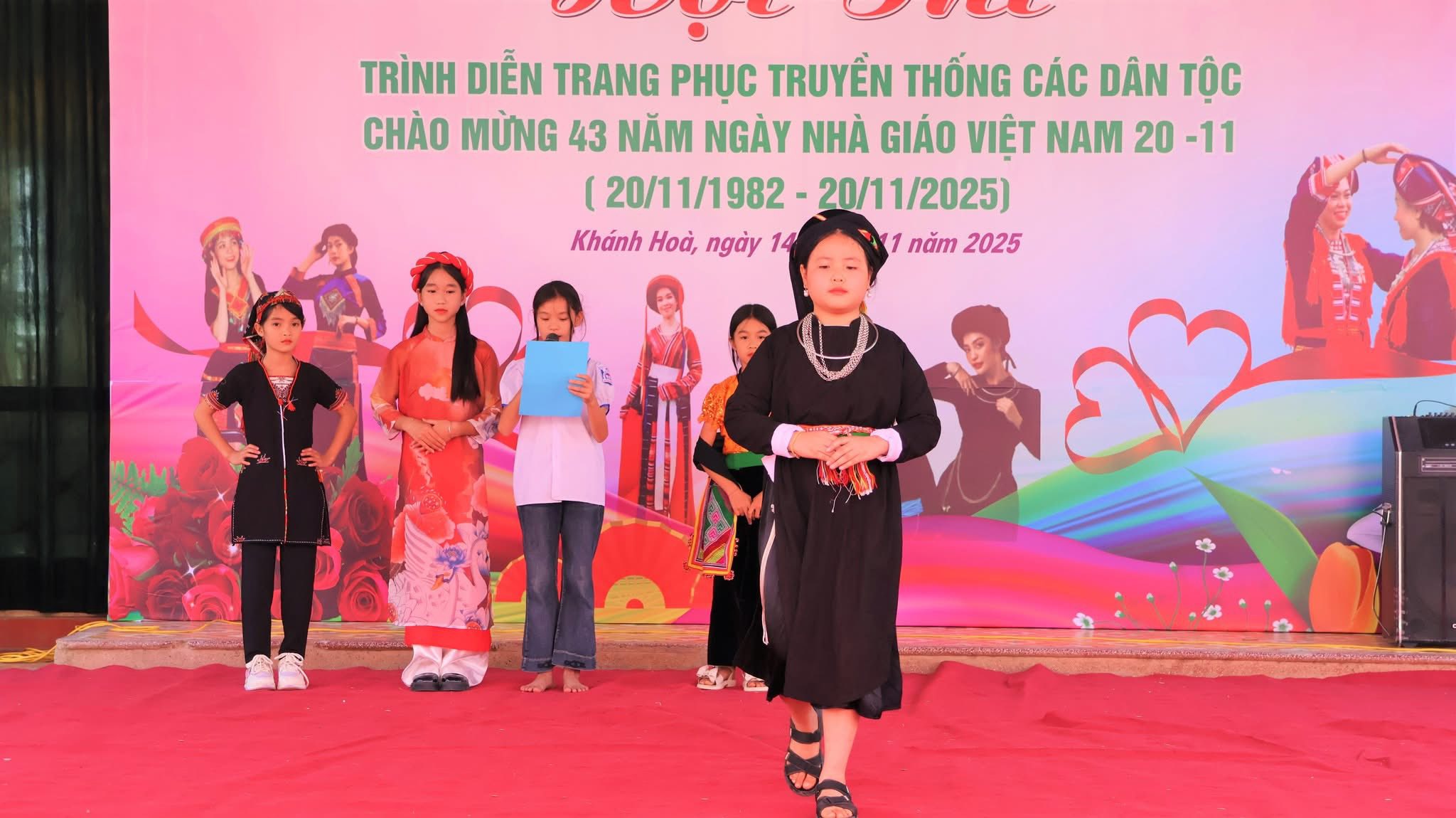 Trường TH&THCS Khánh Hoà rực rỡ sắc màu văn hoá trong chuỗi hoạt động chào mừng 20/11 1 584020524 1194142932822733 4469246607487471479 n