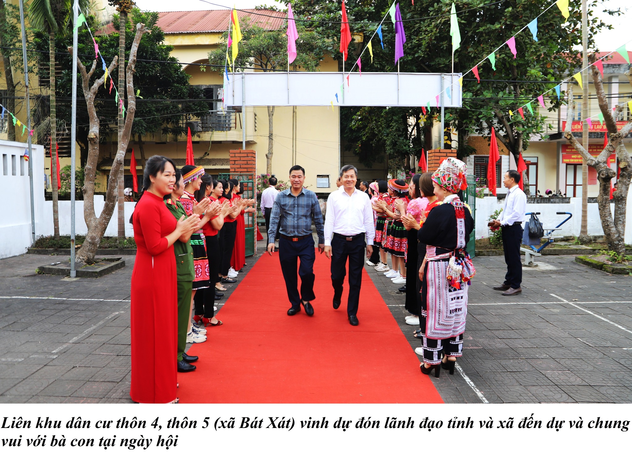 Không khí đoàn kết rộn ràng trong Ngày hội Đại đoàn kết của liên khu thôn 4, 5 xã Bát Xát 1 584543936 769886932776783 2228473152133152051 n