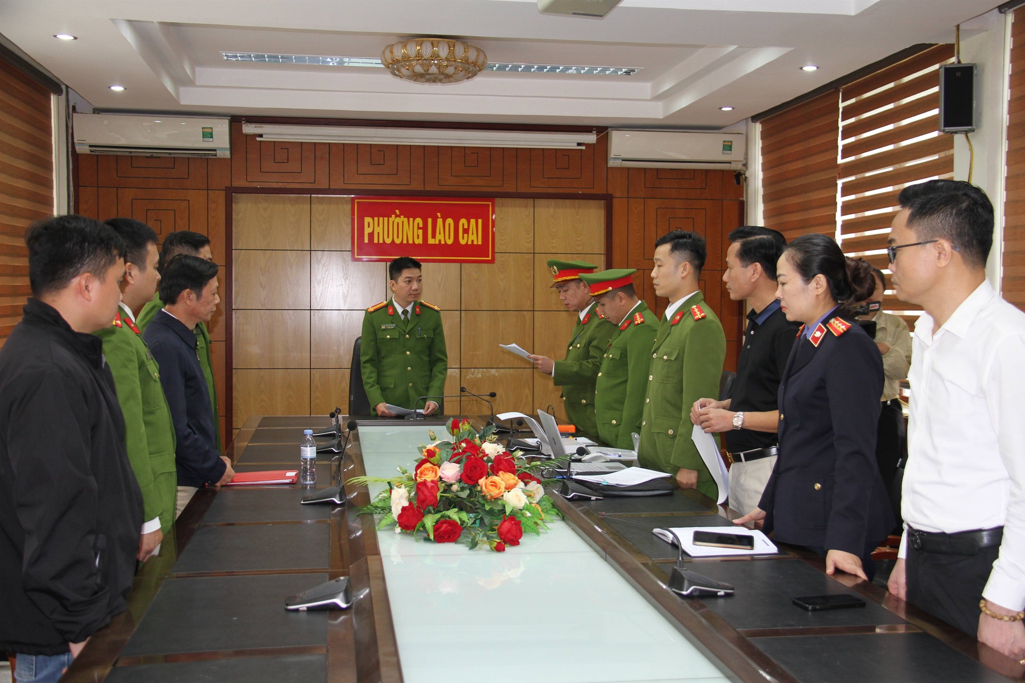 Lào Cai khởi tố, bắt 4 bị can trong vụ lan can đá bờ sông Hồng gãy đổ sau bão Yagi: Làm rõ trách nhiệm, chấn chỉnh kỷ cương xây dựng 1 584961627 2576340739388503 6377356576875540023 n