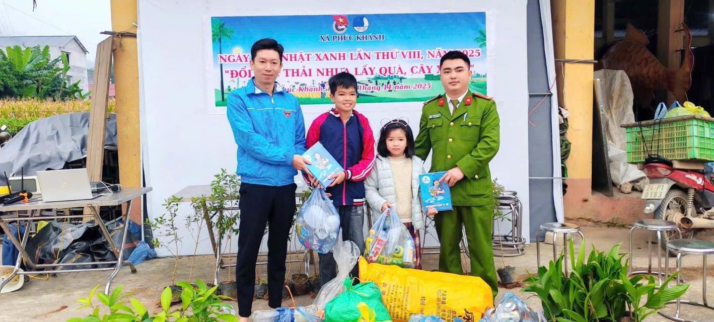 Tuổi trẻ Công an tỉnh Lào Cai ra quân “Ngày Chủ nhật xanh”: Lan tỏa lối sống xanh, dựng xây môi trường bền vững 9 586008853 1165135385810675 8162598844408584446 n