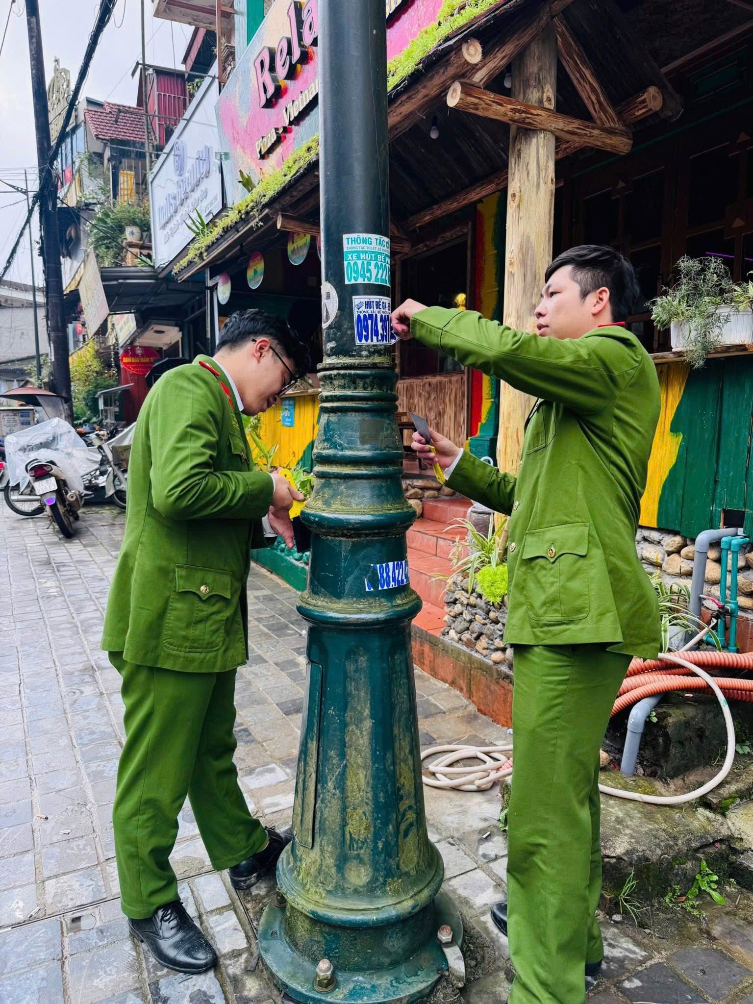 Tuổi trẻ Công an tỉnh Lào Cai ra quân “Ngày Chủ nhật xanh”: Lan tỏa lối sống xanh, dựng xây môi trường bền vững 13 587402705 1165146219142925 1876544887142771323 n