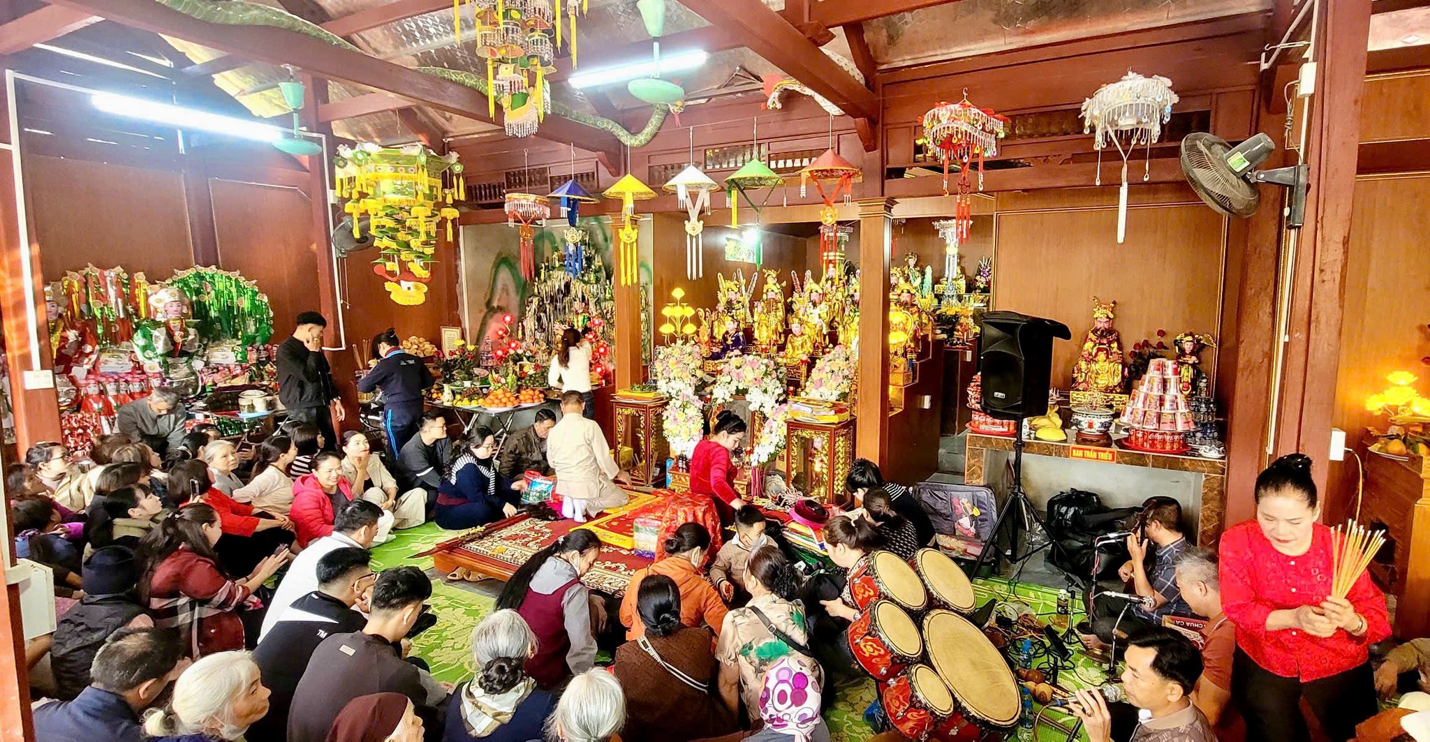 Khai mở Đền Bà Áo Đỏ: Hồi sinh giá trị văn hóa linh thiêng của vùng đất Âu Lâu 5 589146153 122145068546920501 6676913729530259778 n