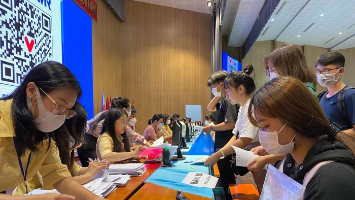 7836e8b3c1ee47f4974e1d7eaf1aac06 hoi dap.jpg