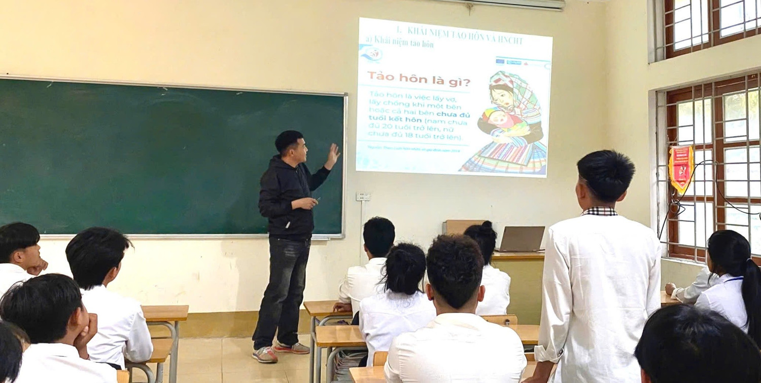 Giờ dạy học tại Trung tâm GDNN-GDTX Kỳ Sơn, Nghệ An. quy-dinh-che-do-lam-viec-doi-voi-giao-vien-co-so-gdtx-3.jpg