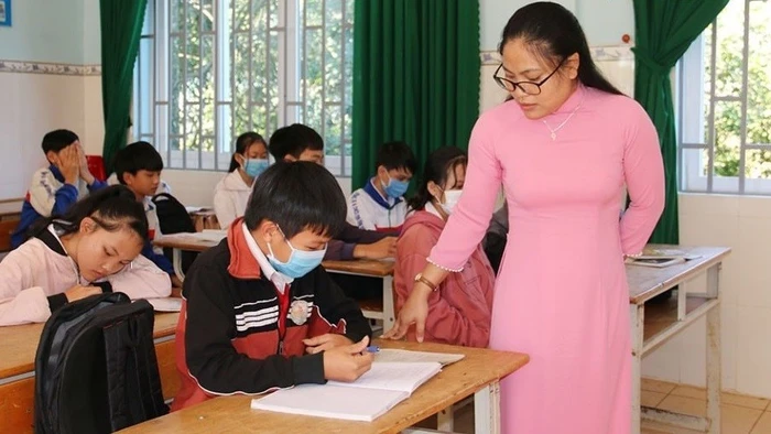 f3f83f4ea5834e8691eb8dff883b62da dot pha tu he so luong dac thu danh cho nha giao 1.jpg