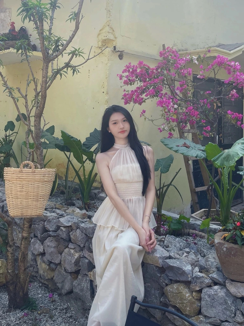 Dân mạng thắc mắc: cô gái đi khám nghĩa vụ ở Hải Phòng có đỗ không? 2 Càng trưởng thành, Hoàng Như càng nhận ra sự khác biệt trong mình (Ảnh: Nhân vật cung cấp).