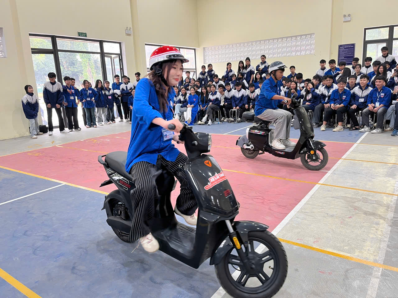 Ngày hội văn hóa giao thông: Lan tỏa ý thức an toàn trong giới trẻ Lào Cai 594963645 1164689659188569 8217701957235797754 n