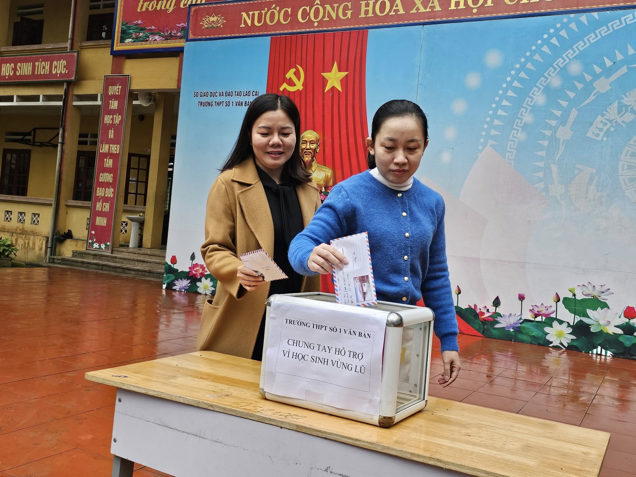 Tấm lòng từ mái trường vùng cao huớng về miền Trung ruột thịt 2 595558600 1167579385522260 3645772031231360350 n