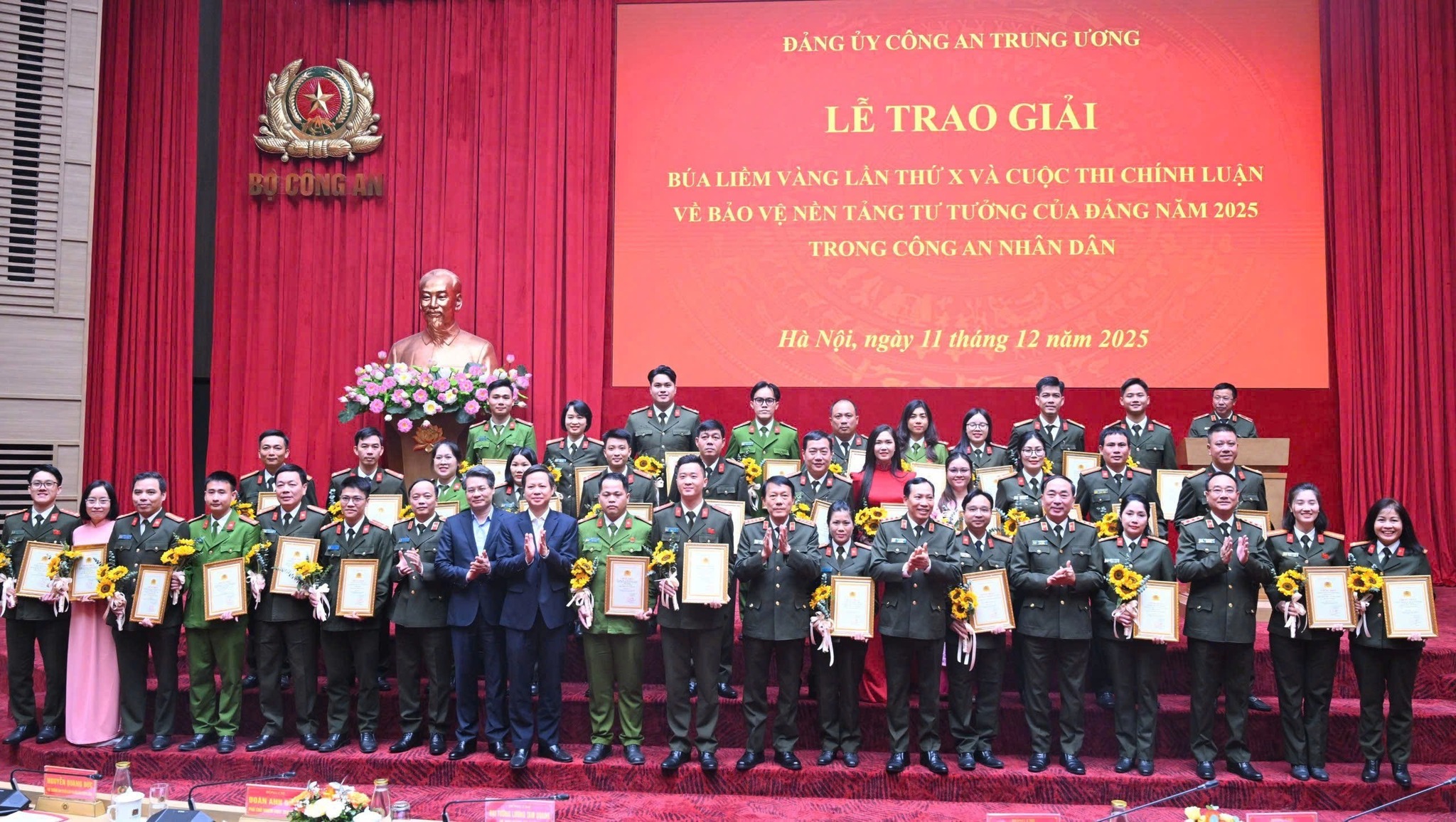 Trung úy trẻ Lào Cai tỏa sáng tại Cuộc thi chính luận bảo vệ nền tảng tư tưởng của Đảng trong CAND 1 596028119 1178820924442121 4923930352018478887 n