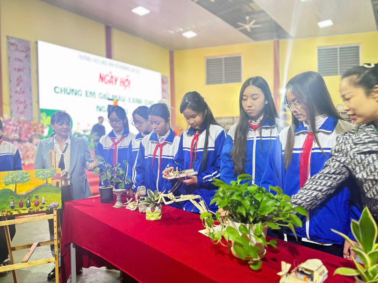 Giữ màu xanh từ hôm nay, gieo tương lai từ mái trường Ngô Văn Sở 4 596112675 1170065128621241 2125714793293442697 n